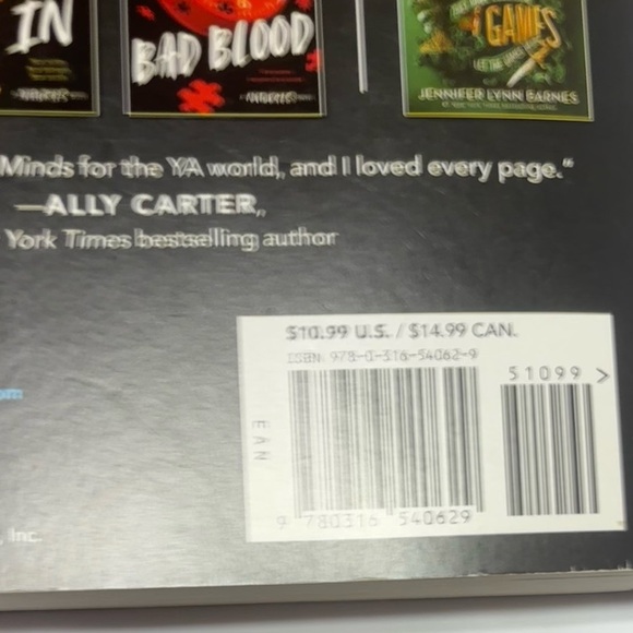 The Naturals Book by Jennifer Lynn Barnes. Paperback. Book 1 of 4. 320 Pages - Picture 4 of 4